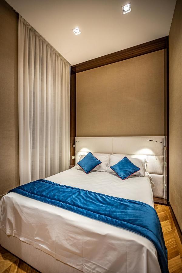 Yid Santa Maria Novella Suites Apt With Balcony Флоренция Екстериор снимка