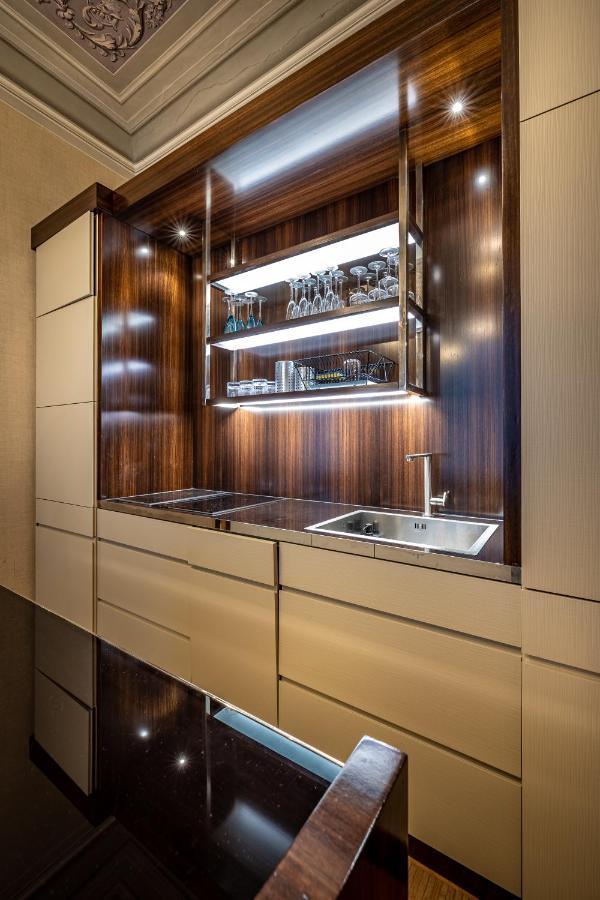 Yid Santa Maria Novella Suites Apt With Balcony Флоренция Екстериор снимка