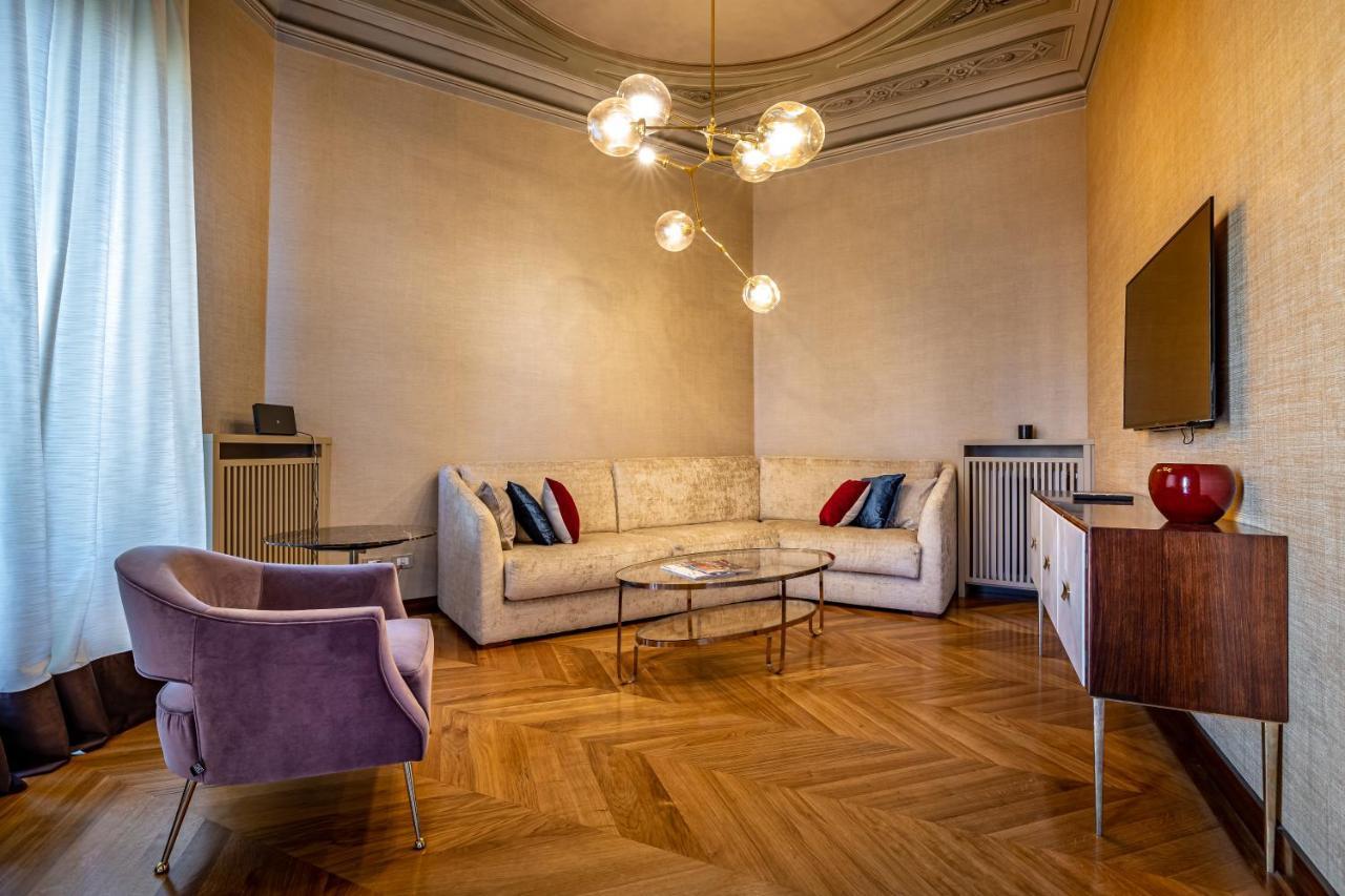 Yid Santa Maria Novella Suites Apt With Balcony Флоренция Екстериор снимка