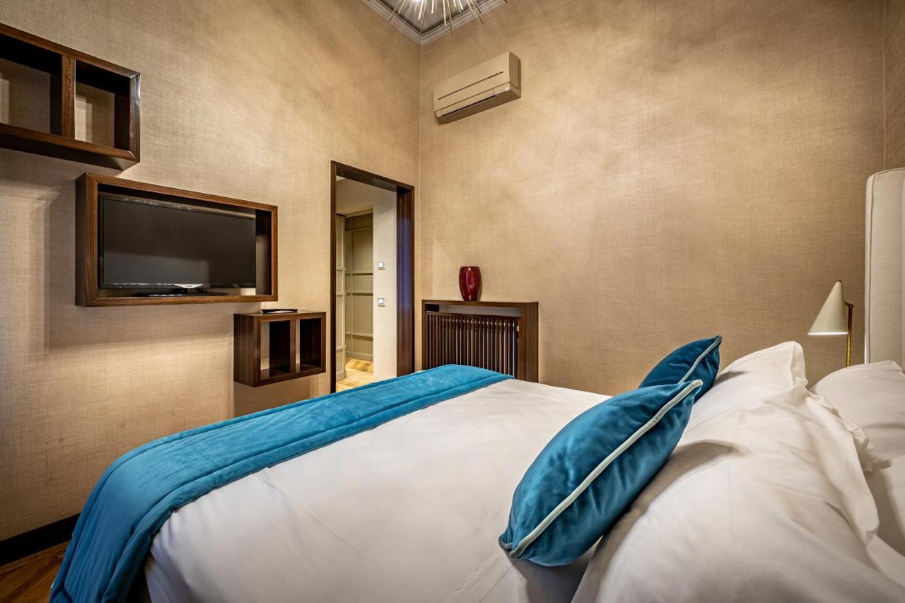 Yid Santa Maria Novella Suites Apt With Balcony Флоренция Екстериор снимка